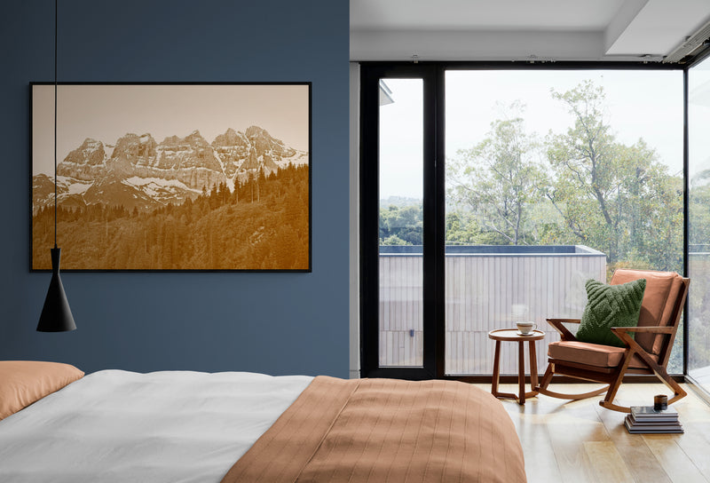 Thumbnail for MON17 - Her Swiss majesty