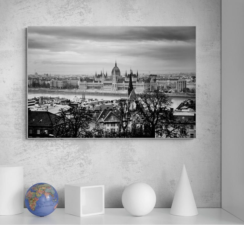 Thumbnail for B&W51 - Budapest Awe