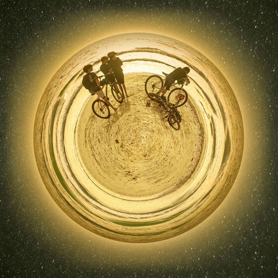 Thumbnail for Holy16 - Planet bicycle (Night)